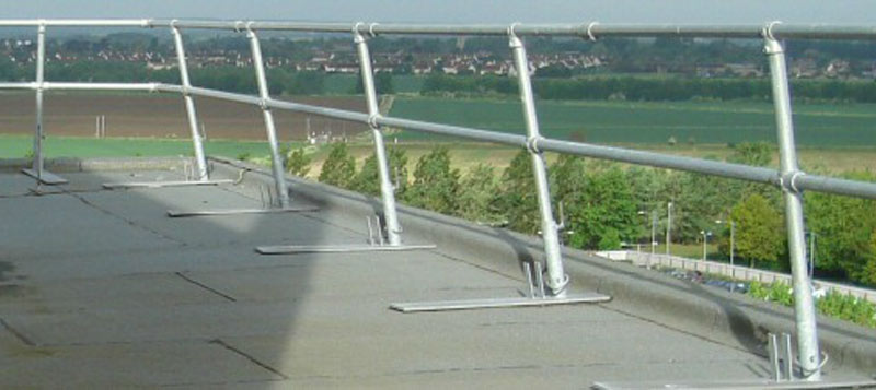 SG4 roof edge free standing guardrail system Gallery Image