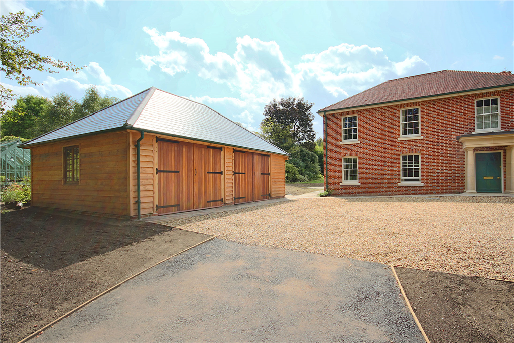 Fully hipped oak framed garage building in Petersfield Hampshire Gallery Image