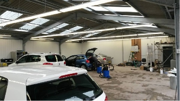 Heritage VW Westbury Preparation Bay Using 44W Epistar LED Battens. Dealership Required 1000 LUX Gallery Image