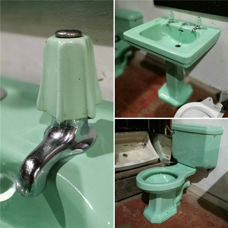 We don't usually take coloured sanitary ware but we could not resist this set!  Look at those taps!  This set is now sold but keep an eye on our website for new additions! Gallery Image