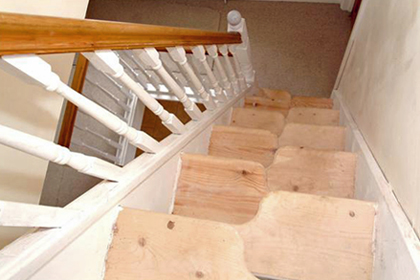 Space saver stairs with alternate treads Gallery Image