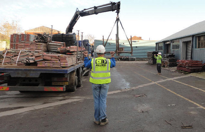 Slinger Signaller training at its best. Gallery Image