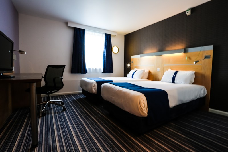 Holiday Inn Express Castle Bromwich Bedroom Gallery Image