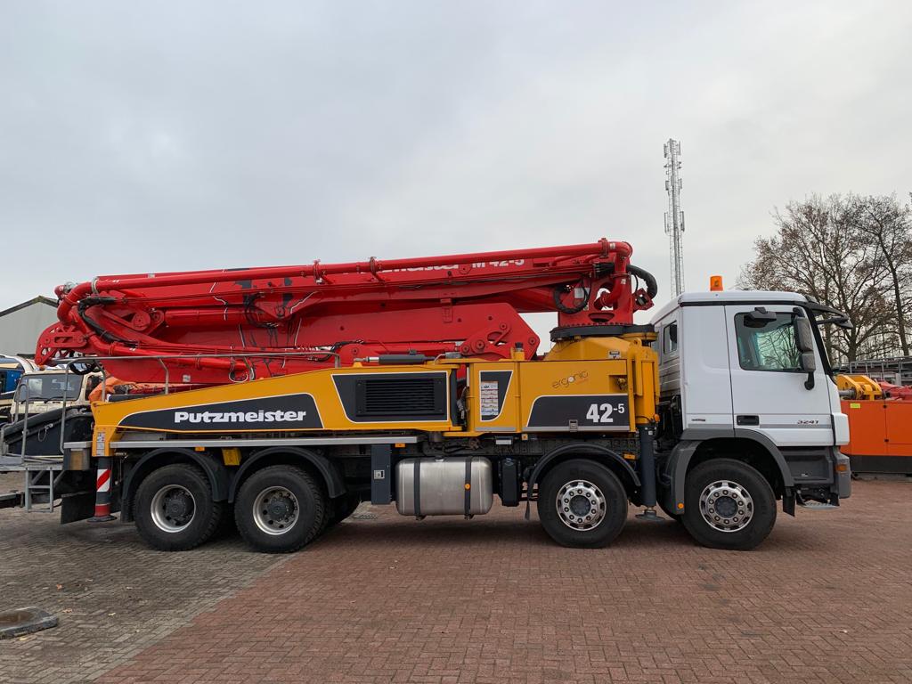 FOR HIRE 42M PUTZMEISTER CONCRETE BOOM PUMP Gallery Image