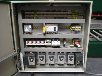 A small control panel driving 5 motors Gallery Image