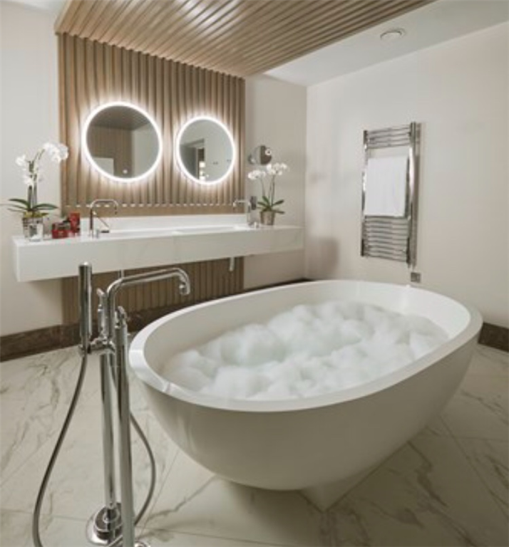 Silestone Eternal Calacatta Gold quartz moulded sink, The presidential suite, The Lowry Hotel, Manchester Gallery Image