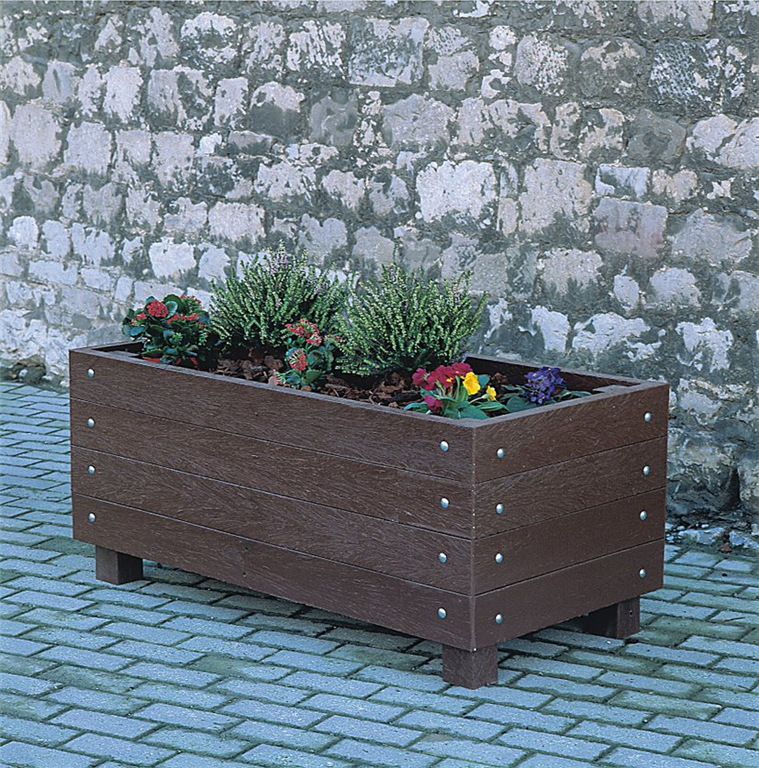 Cheaton Recycled Plastic Planter. Gallery Image