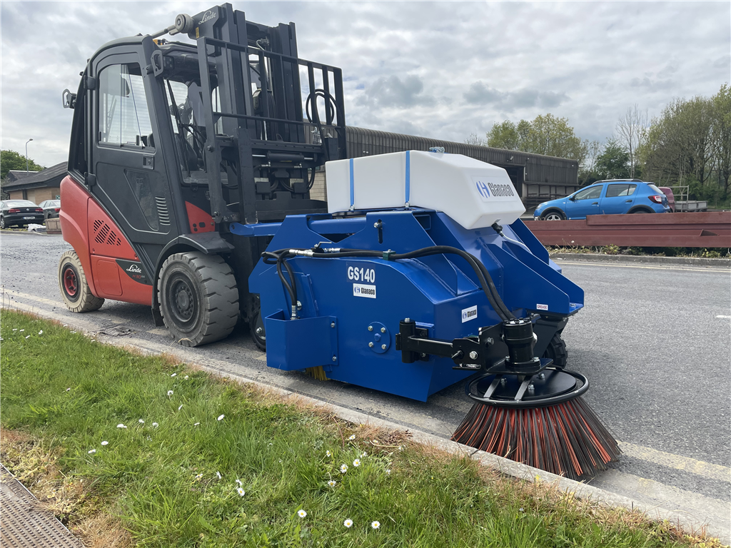GS140 Attachment Sweeper Gallery Image