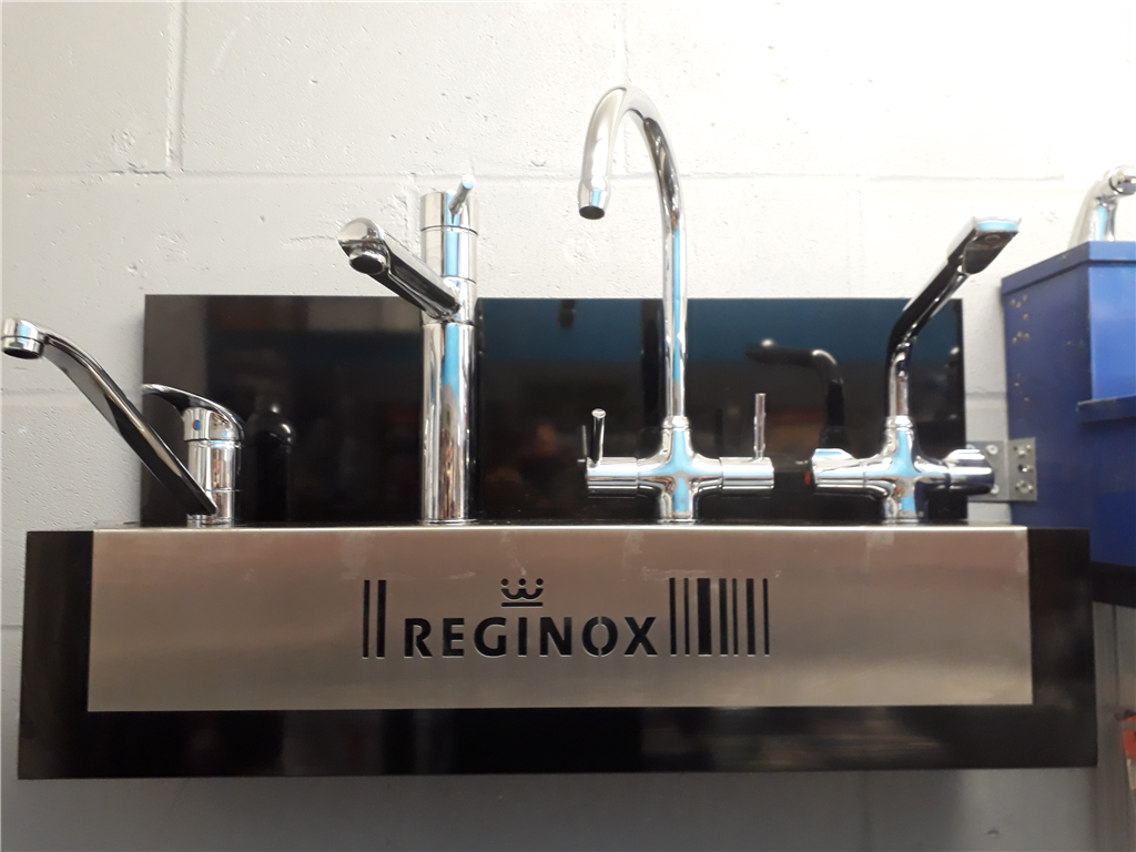 Reginox | Basin | Sink  Gallery Image