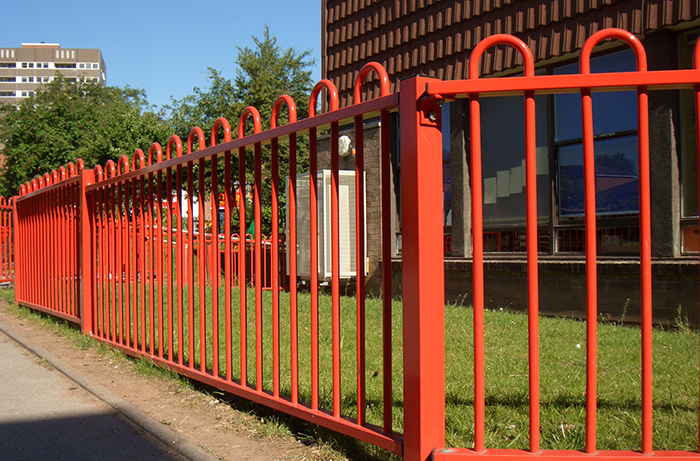 Tubular Bow Top Fencing Gallery Image