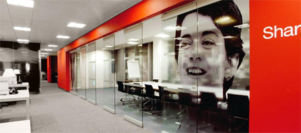 Creatif Moving Walls Image